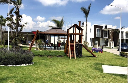 Coronango House | 180 m² House ∙ 2 bedrooms ∙ 5 guests