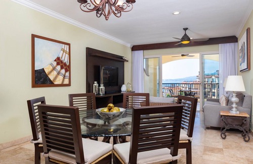 Flamingos Condo | 2-Bedroom Luxury suite with guaranteed ocean views for a dreamlike experience