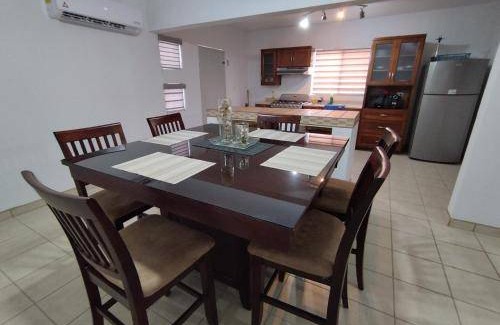 San Carlos House | 215 m² House ∙ 3 bedrooms ∙ 12 guests