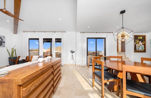 Sunset Beach House | 216 m² House ∙ 3 bedrooms ∙ 8 guests
