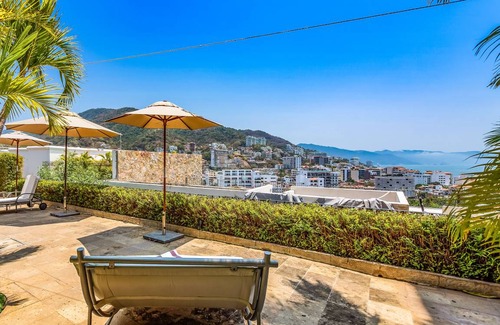 Downtown Puerto Vallarta Villa | 220 m² Villa ∙ 4 bedrooms ∙ 8 guests