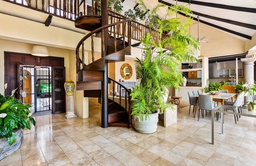 Downtown Puerto Vallarta Villa | 220 m² Villa ∙ 4 bedrooms ∙ 8 guests