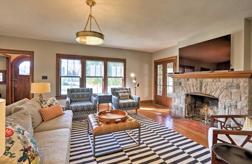 Strathmoor Village House | 232 m² House ∙ 4 bedrooms ∙ 6 guests