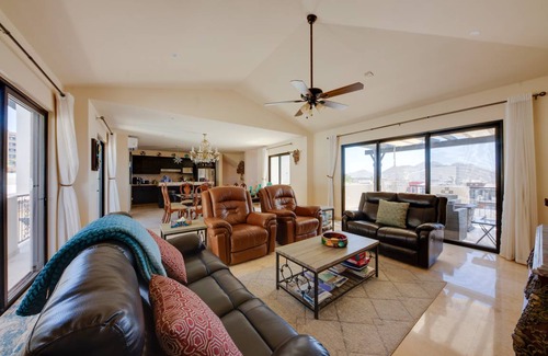 Pedregal House | 241 m² House ∙ 3 bedrooms ∙ 6 guests