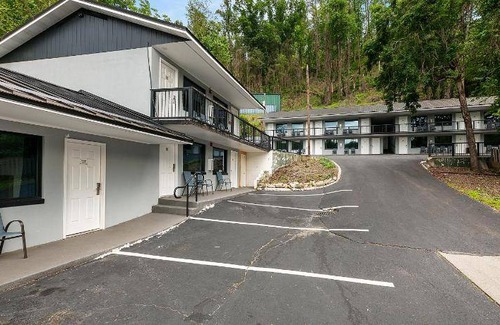 Gatlinburg Hotel | 28 m² Hotel ∙ 4 guests