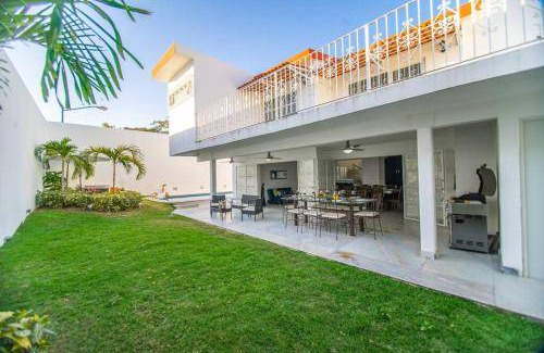 Puerto Vallarta Villa | 280 m² Villa ∙ 5 bedrooms ∙ 14 guests