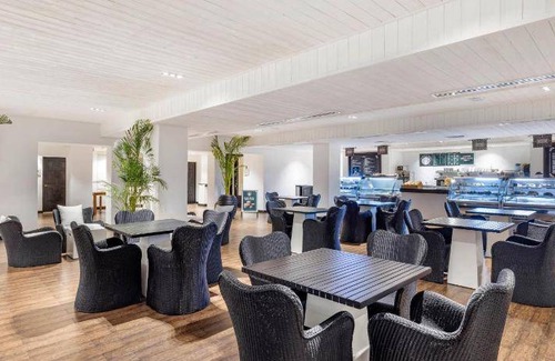Zona Hotelera Resort | 296 m² Resort ∙ 127 guests