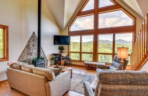 Dahlonega House | 297 m² House ∙ 4 bedrooms ∙ 8 guests