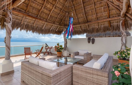 Emiliano Zapata Condo | 3 Bed Beachfront Penthouse in Punta Vista 1, Punta De Mita