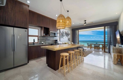 Zona Hotelera Condo | 3 bedroom Condo at Costa Azul Beach Oceanfront