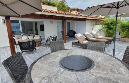 Marina Vallarta Apartment | 3 bedroom newly remodeled apartment in the Marina area