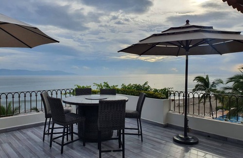 Marina Vallarta Apartment | 3 bedroom newly remodeled apartment in the Marina area