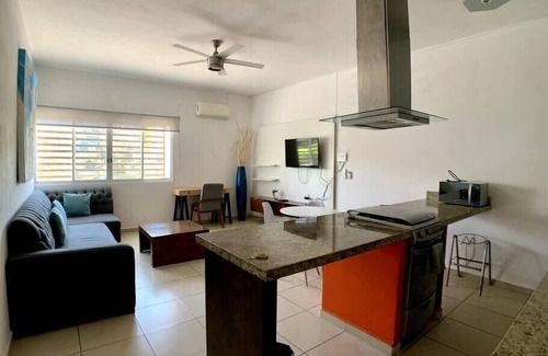 Diaz Ordaz Condo | 3 blocks to the beach ! Strong Wifi + Pool!