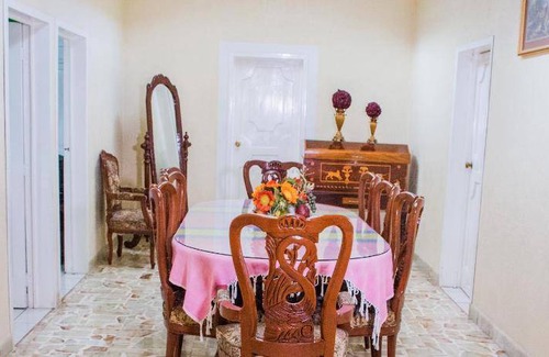 Salina Cruz House | 350 m² House ∙ 3 bedrooms ∙ 6 guests