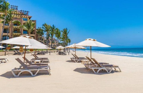 Flamingos Resort | 400 m² Resort ∙ 3 bedrooms ∙ 127 guests