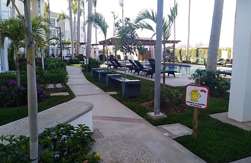 Cerritos House | 401-B