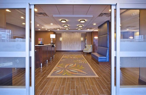 West Bloomfield Hotel | 45 m² Hotel ∙ 127 guests