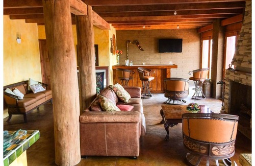 Tapalpa House | 450 m² House ∙ 4 bedrooms ∙ 12 guests