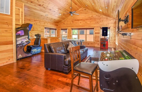 Gatlinburg House | 454 m² House ∙ 9 bedrooms ∙ 28 guests