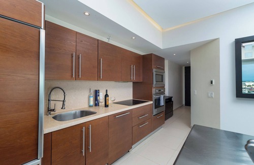 North Hotel Zone Condo | 5 * Beautiful Icon Vallarta Ocean Marina Views - You Will LOVE IT !