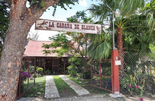 Jalpan de Serra Cabin | 50 m² Lodge ∙ 3 bedrooms ∙ 12 guests