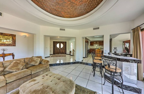 Pedregal House | 510 m² House ∙ 5 bedrooms ∙ 10 guests