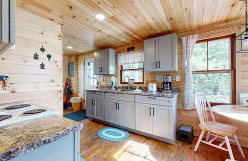 South China Cabin | 56 m² Cabin ∙ 2 bedrooms ∙ 6 guests