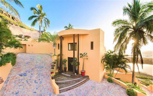 Todos Santos Villa | 613 m² Villa ∙ 4 bedrooms ∙ 8 guests