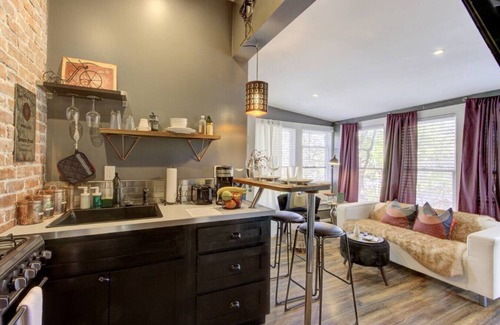Central Midtown Apartment | #8 · Historic but Modern with Relaxing Natural Light
