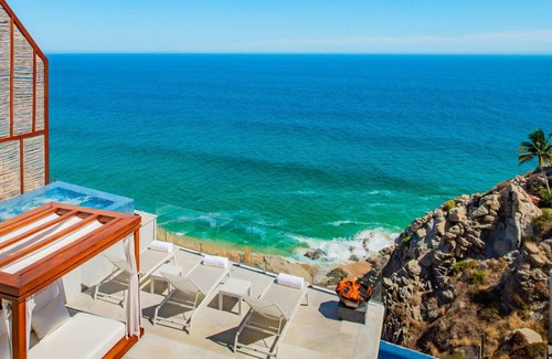 Pedregal Villa | 850 m² Villa ∙ 8 bedrooms ∙ 16 guests
