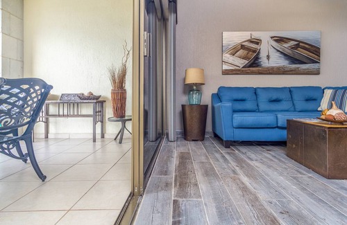 Sandy Beach Condo | 97 m² Condo ∙ 1 bedroom ∙ 4 guests
