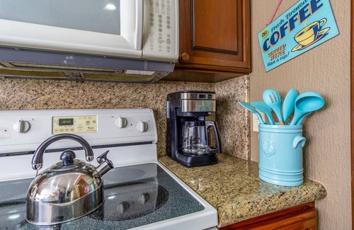 Sandy Beach Condo | 97 m² Condo ∙ 1 bedroom ∙ 4 guests
