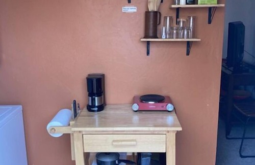 Tucson House | Adorable 1-Bedroom Guest House with Kitchenette
