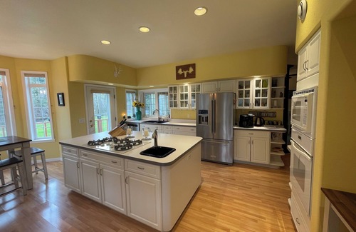Bear Creek House | Alaska Bear Lodge LLC