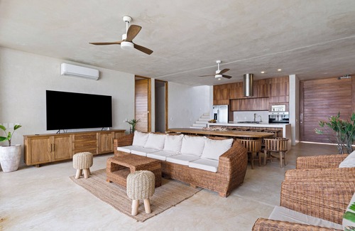 Litibu Villa | Amazing Beachfront Villa 13 Full Rooms With Bathroom