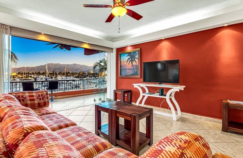 Marina Vallarta Condo | AMAZING Panoramic Marina view. Walk to shops, restaurants, bars