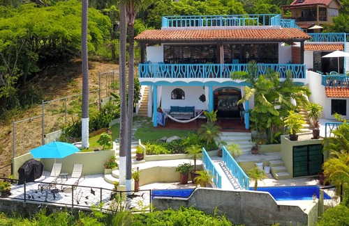 North End Apartment | Amazing views, 5 minutes from downtown or the beach, quiet area of town
