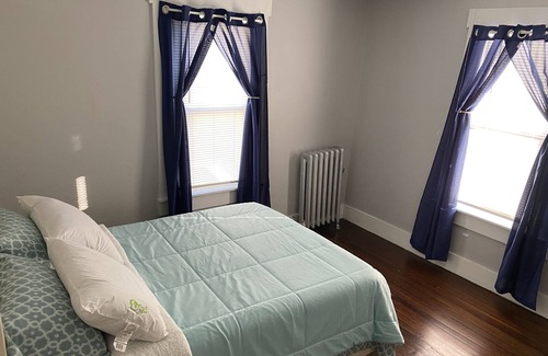 Springfield Apartment | An evolving Oasis in the the Upper Hill area, with access to points of interest.