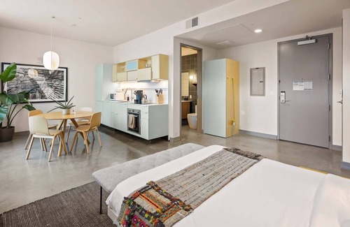 Chestnut Hill Apartment | Apartment ∙ 2 guests