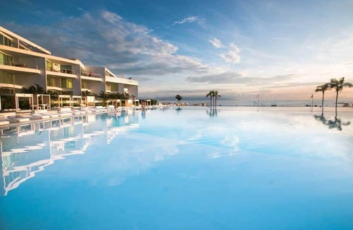 Flamingos Apartment | Aria Oceanview: Pool, Balcony, & Near Attractions!