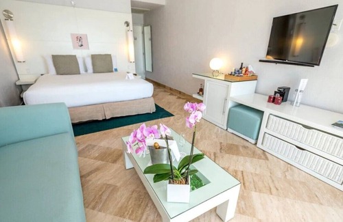 El Medano Ejidal Resort | Available Now ! New Years! Exclusive Property! 12/30 thru 1/06/2024