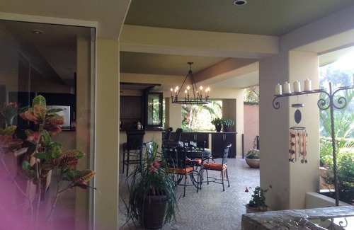 Romantic Zone Condo | Bay Views and Old Town Lights