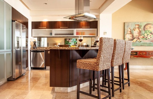 Emiliano Zapata Condo | Beach Front! In Molino de Agua 806 3BD Condo for rent in Los Muertos Beach, Puer