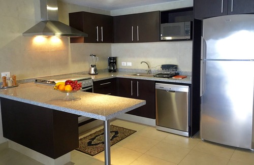 North Hotel Zone Apartment | Beachfront Apartment Grand Venetian 2