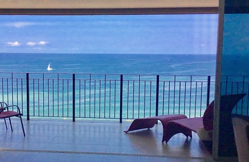 North Hotel Zone Apartment | Beachfront Apartment Grand Venetian 2