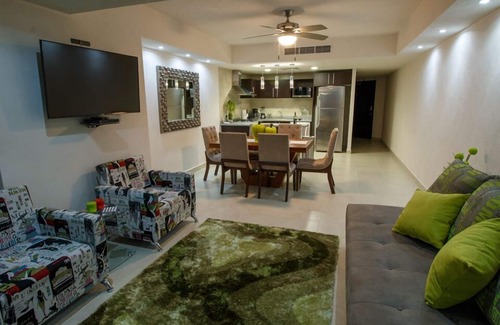 South Hotel Zone Condo | Beachfront Condo | Pools, Gym, Hot Tub