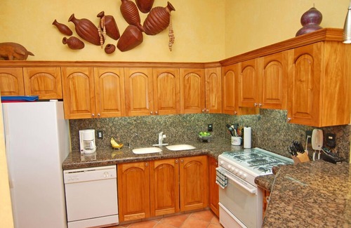 Downtown Puerto Vallarta Condo | !BEACHFRONT IN THE CITY CENTER! SEPTEMBER SPECIAL, ONLY 225/NT!