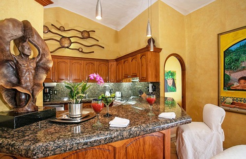 Downtown Puerto Vallarta Condo | !BEACHFRONT IN THE CITY CENTER! SEPTEMBER SPECIAL, ONLY 225/NT!