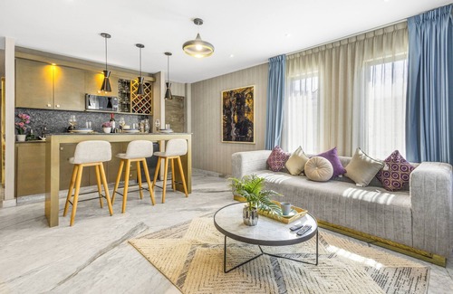 El Medano Ejidal Apartment | Beautiful Condo Near Beach with FAST WiFi and AC in DownTown Cabo San Lucas