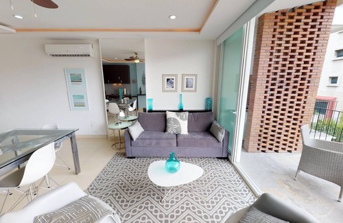 Emiliano Zapata Condo | Beautiful condo one block to the beach! 1BD Condo for rent in Old Town, Puerto v